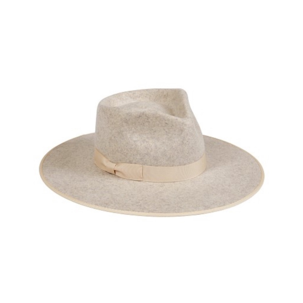 Never been worn, beautiful and retro lack of color felt hat